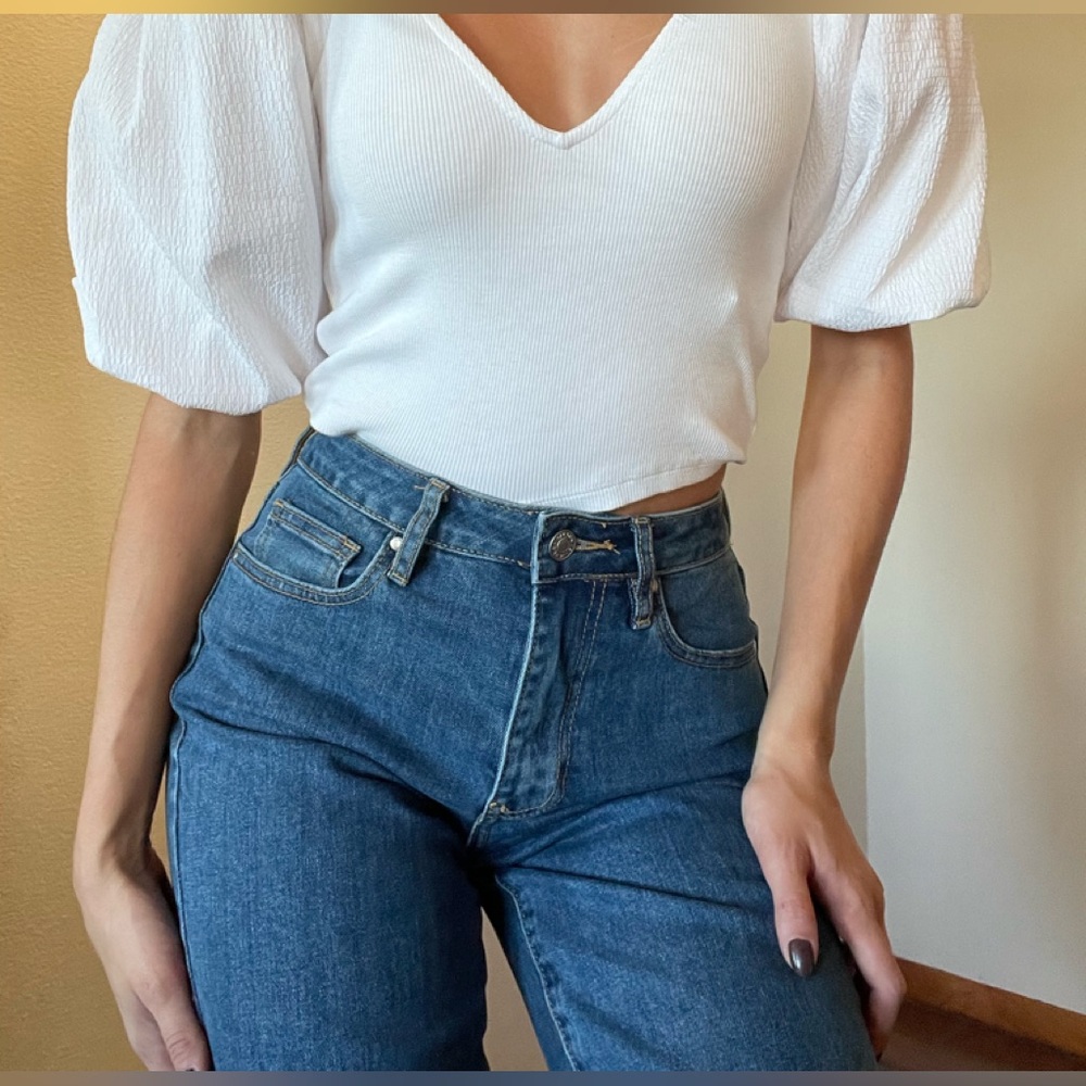 White V Neck Puff Sleeve